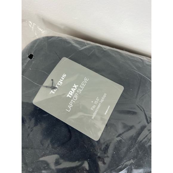 Targus Trax Laptop Sleeve 15.6in widescreen laptop case - Picture 3 of 6